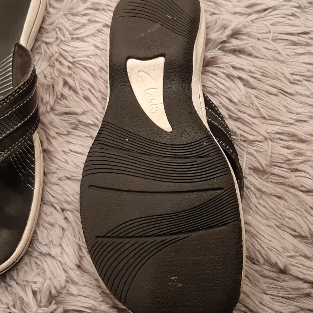 Clarks® Cloudsteppers Women's Flip Flop Sandals Black Size 7 - Picture 5 of 10